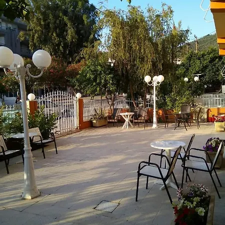 Themis Hotel